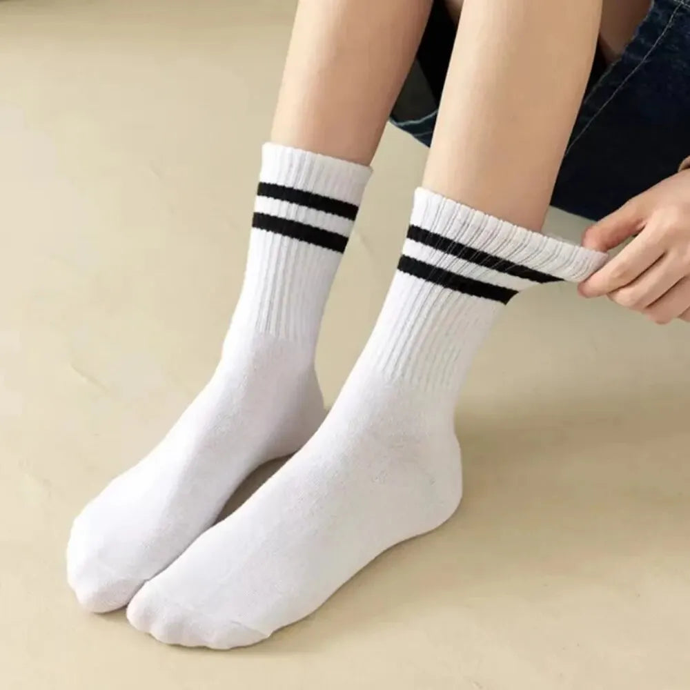 3 Pairs Women's Mid Tube Socks Fashion Breathable Sports Socks Classic Parallel Bar Pattern Sweat Wicking Non Pilling Girl Socks